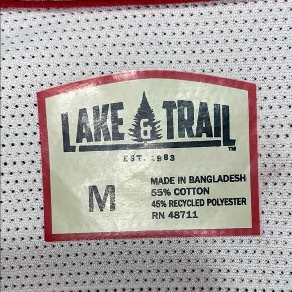 Red and White Casual Button Down Shirt with Plaid Pattern - Picture 5 of 9